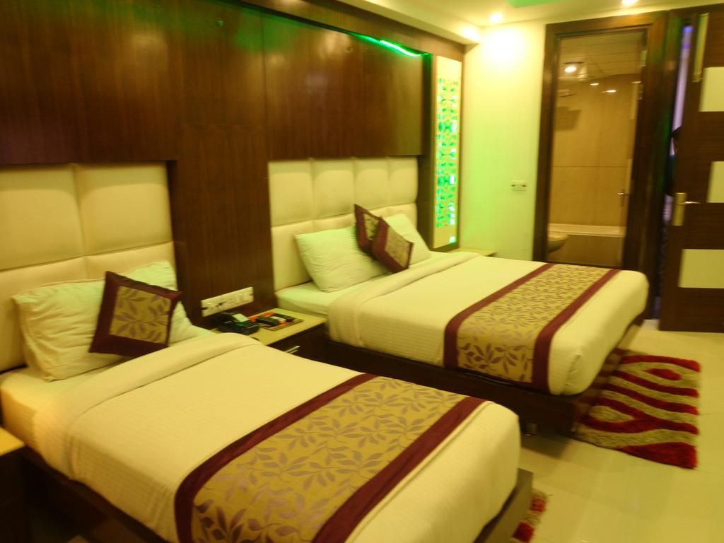 Hotel Station View Opposite New Delhi Railway Екстериор снимка