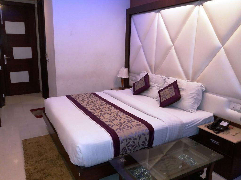 Hotel Station View Opposite New Delhi Railway Екстериор снимка