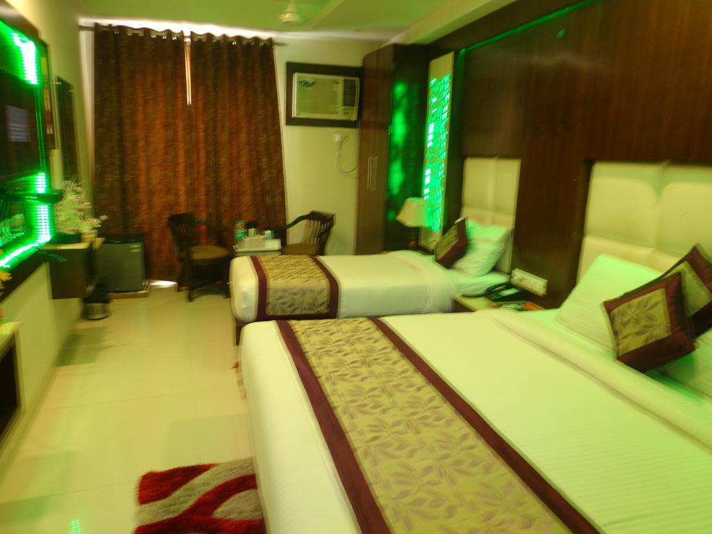 Hotel Station View Opposite New Delhi Railway Екстериор снимка