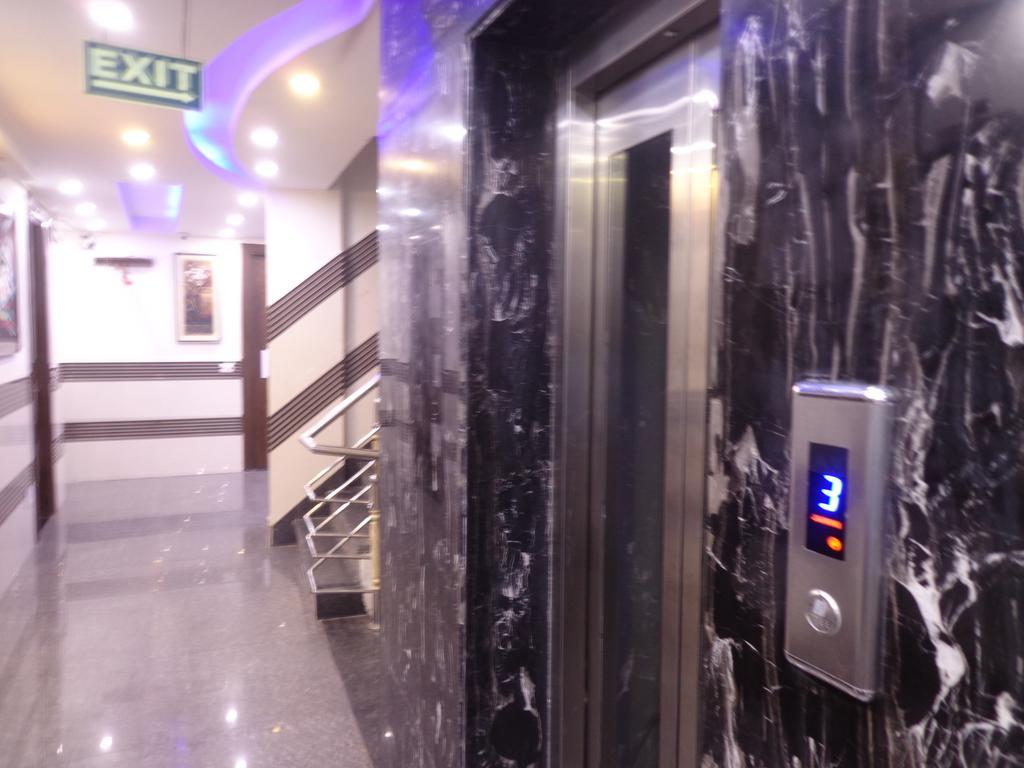 Hotel Station View Opposite New Delhi Railway Екстериор снимка
