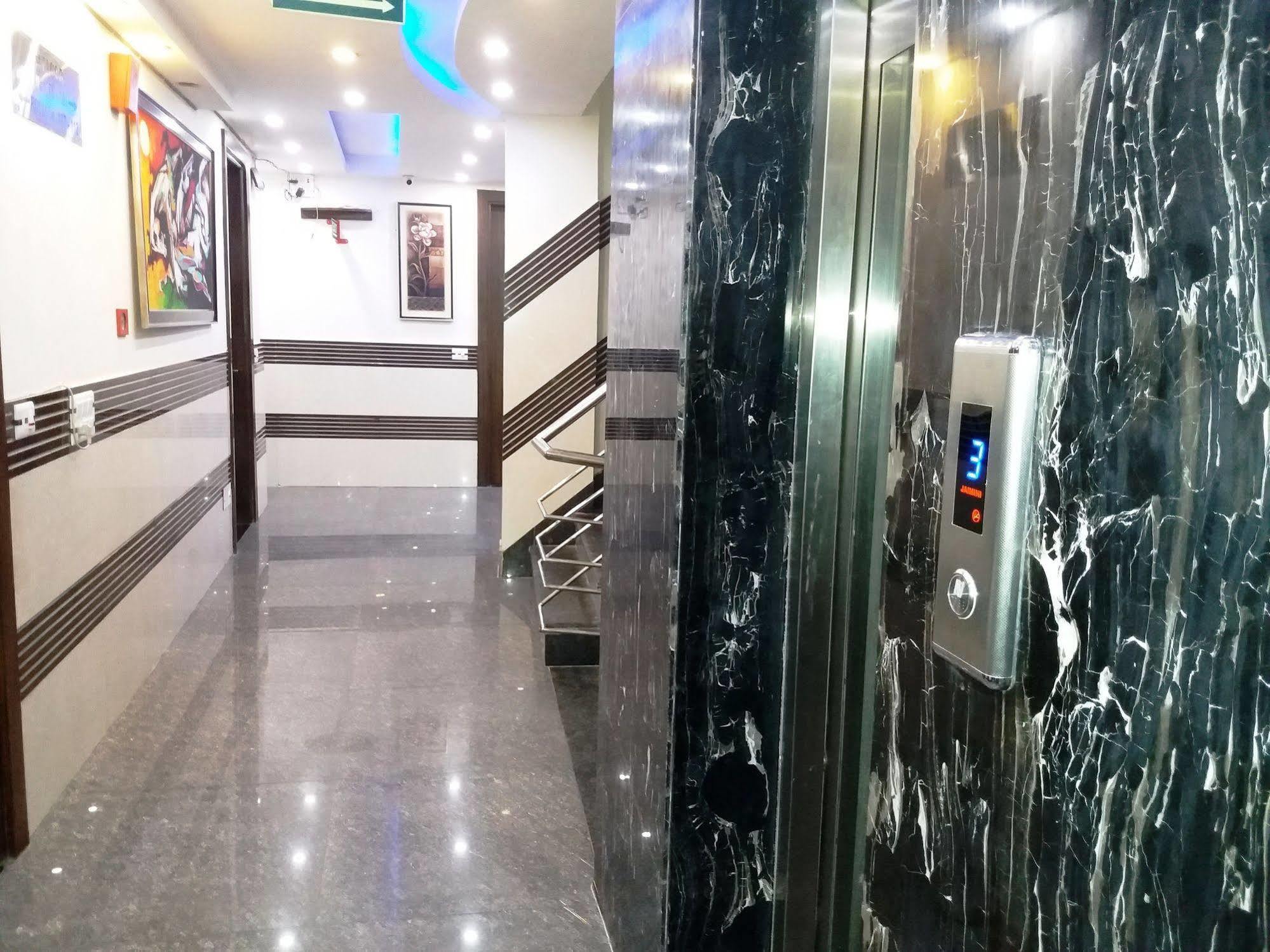 Hotel Station View Opposite New Delhi Railway Екстериор снимка